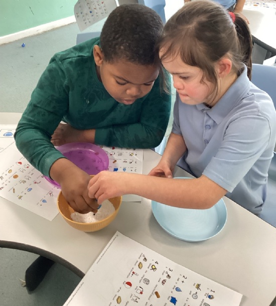 'All Around The World' Theme Day